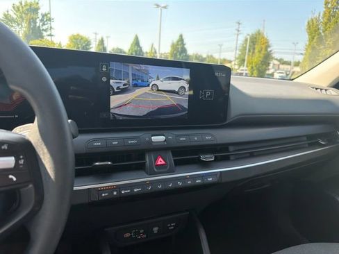Used 2025 Kia K4 FWD image 17