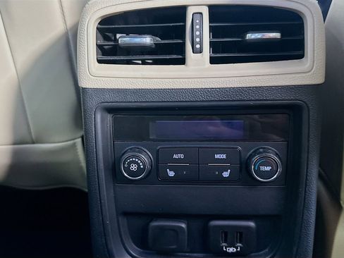 Used 2020 Buick Envision Essence FWD image 25