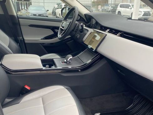 Used 2024 Land Rover Range Rover Evoque Dynamic SE image 17