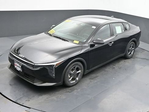 Used 2025 Kia K4 FWD image 35