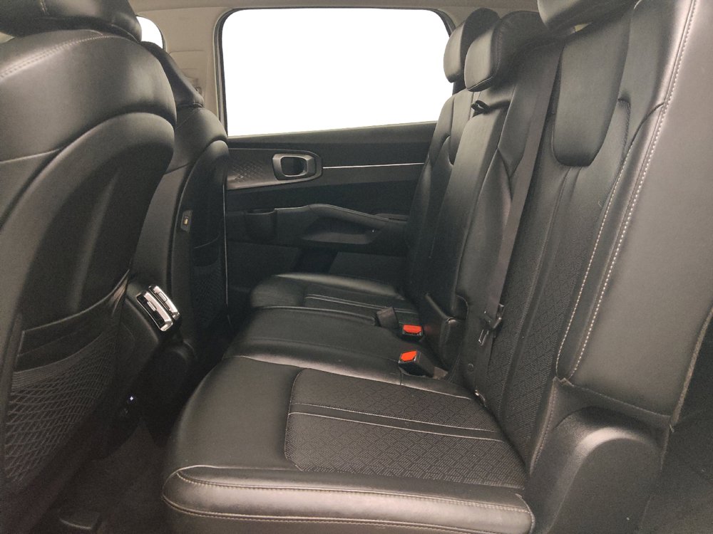 Used 2022 Kia Sorento S w/ Panoramic Sunroof Package FWD image 18