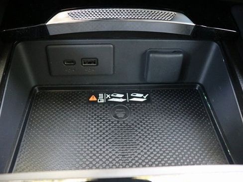 New 2025 Buick Envision Sport Touring image 25