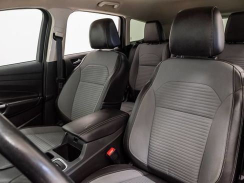 Used 2017 Ford Escape SE w/ SE Sport Appearance Package AWD/4WD image 9