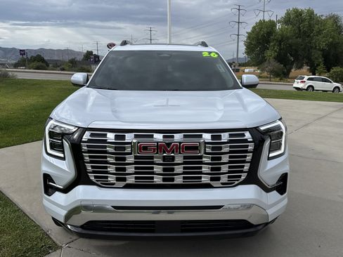 Used 2026 GMC Terrain Denali AWD/4WD image 8