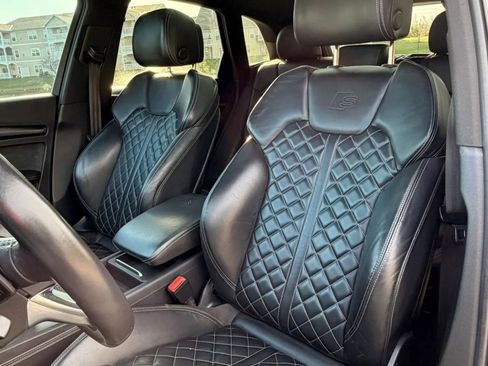 Used 2018 Audi SQ5 Premium Plus w/ Navigation Package image 9