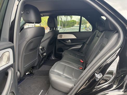 Used 2025 Mercedes-Benz GLE 53 AMG 4MATIC image 26