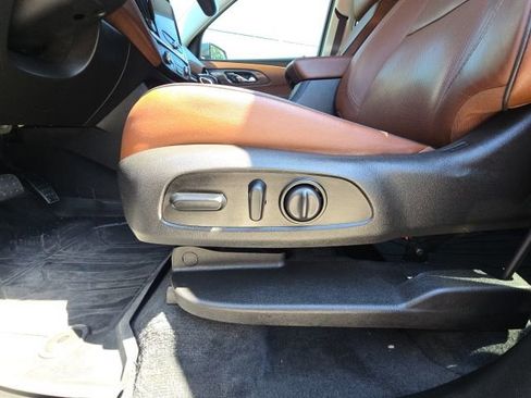 Used 2021 Chevrolet Traverse High Country w/ LPO, Floor Liner Package FWD image 25