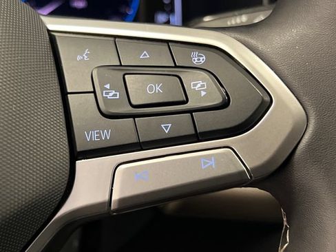 Certified 2024 Volkswagen Taos SEL AWD/4WD image 21