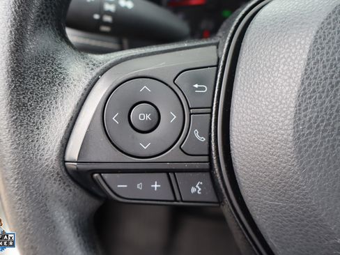 Used 2021 Toyota RAV4 LE FWD image 15