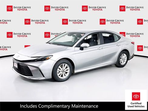 Certified 2025 Toyota Camry LE image 1