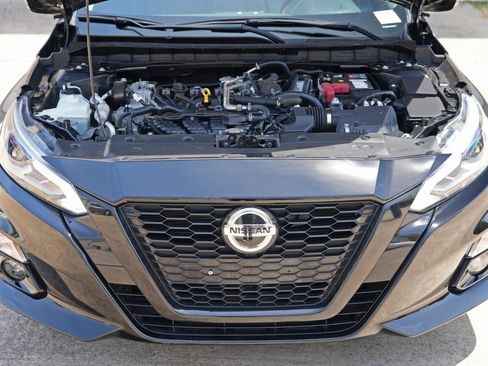 Used 2022 Nissan Altima 2.5 SR w/ Midnight Edition Package FWD image 7