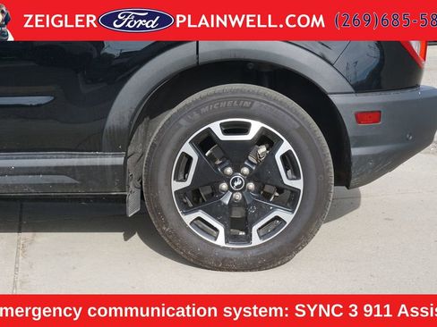 Used 2023 Ford Bronco Sport Outer Banks w/ Tech Package AWD/4WD image 9