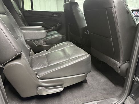 Used 2020 GMC Yukon XL SLT image 32