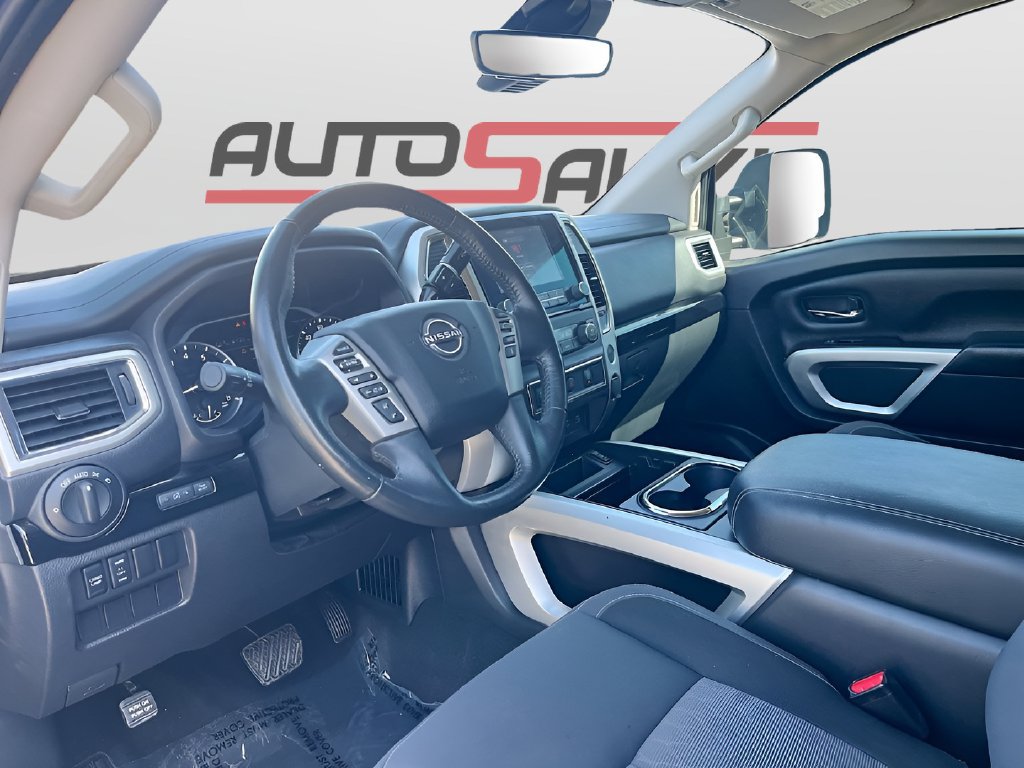 Used 2024 Nissan Titan SV w/ SV Convenience Package RWD image 9