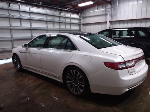 Used 2017 Lincoln Continental Select w/ Climate Package image 4