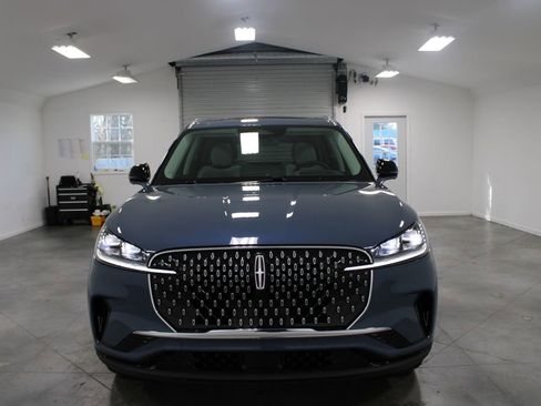 New 2026 Lincoln Aviator Reserve AWD/4WD image 2
