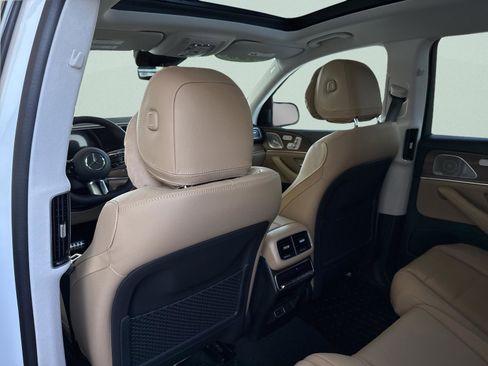 Certified 2026 Mercedes-Benz GLS 450 4MATIC image 30