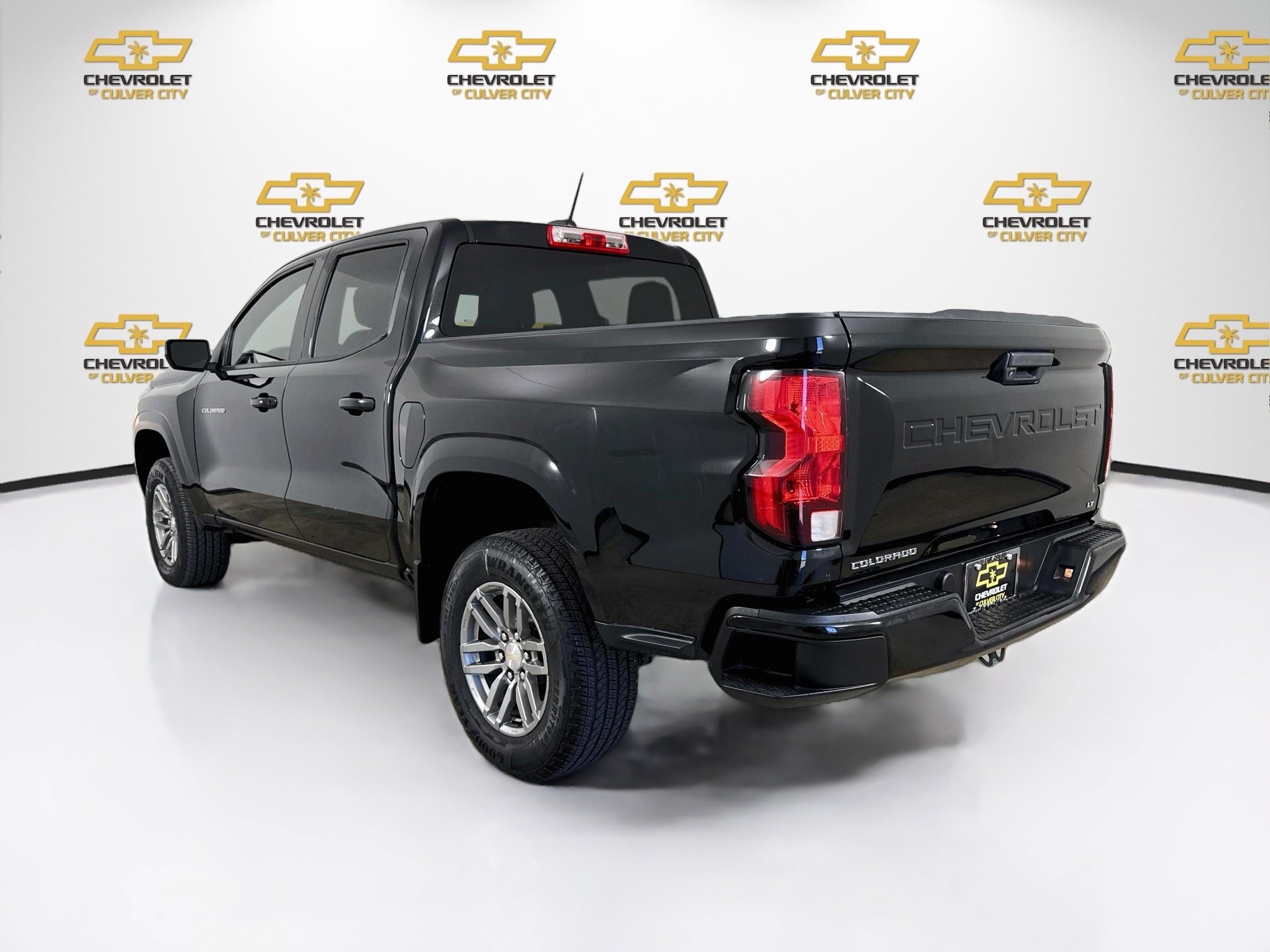Used 2023 Chevrolet Colorado LT RWD image 6