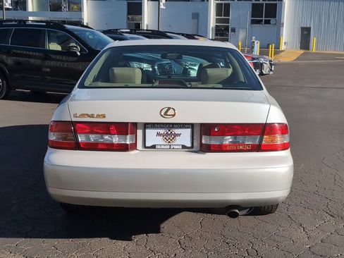 Used 2001 Lexus ES 330 image 6