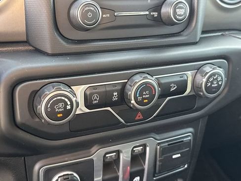 Used 2018 Jeep Wrangler Sport AWD/4WD image 21