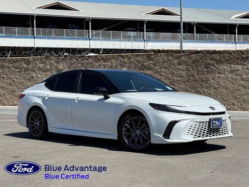 Used 2025 Toyota Camry XSE FWD image 1