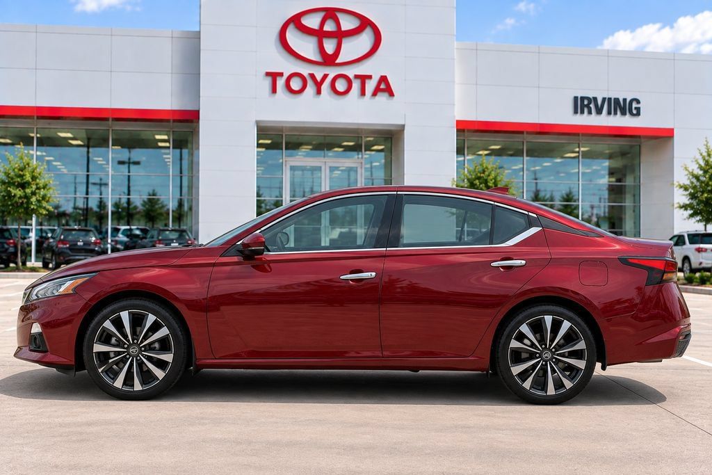 Used 2023 Nissan Altima 2.5 SL FWD image 12