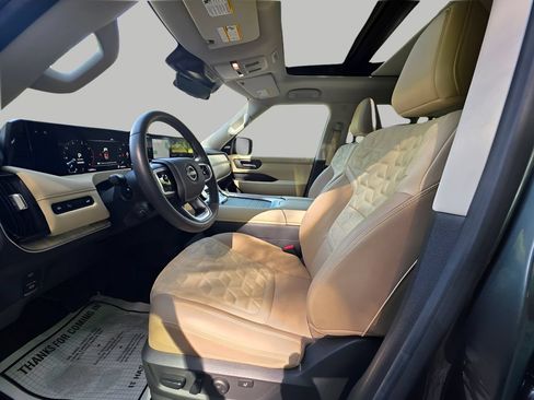Used 2025 Nissan Armada Platinum Reserve AWD/4WD image 23
