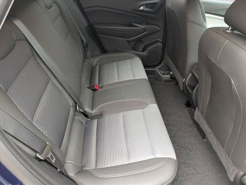 Used 2024 Chevrolet Trax LT w/ Driver Confidence Package FWD image 18