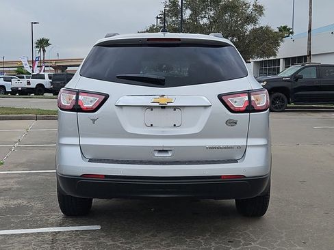 Used 2016 Chevrolet Traverse LT image 7