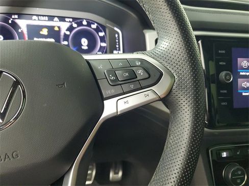 Used 2022 Volkswagen Atlas Cross Sport SEL R-Line image 26