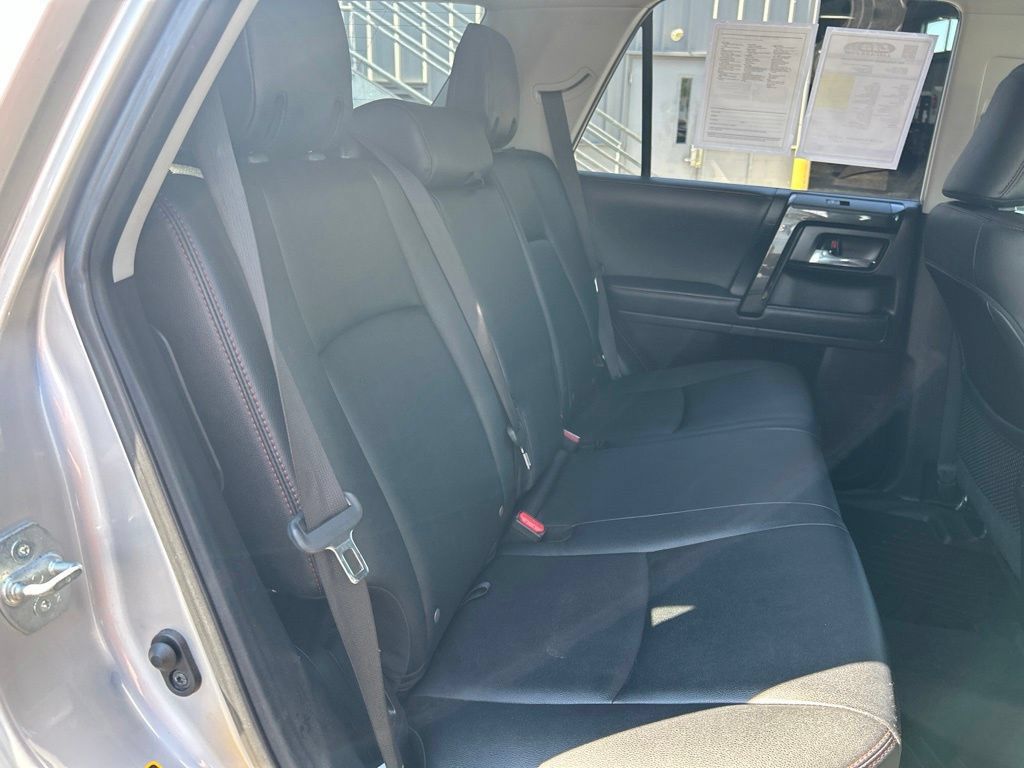Used 2021 Toyota 4Runner TRD Off-Road Premium AWD/4WD image 35