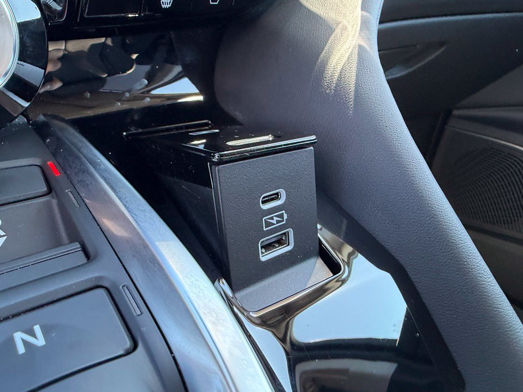 Certified 2026 Acura MDX w/ Technology Package FWD image 32