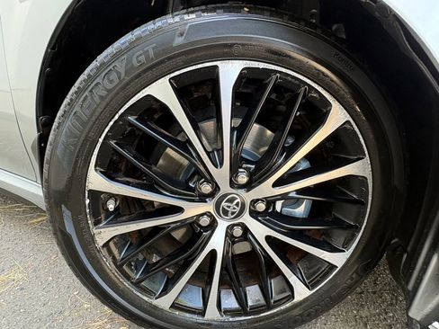 Used 2019 Toyota Camry SE image 40