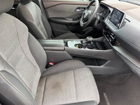 Certified 2022 Nissan Rogue SV FWD image 11