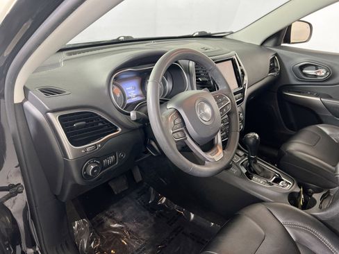Used 2022 Jeep Cherokee Limited w/ Mopar Interior Package image 9