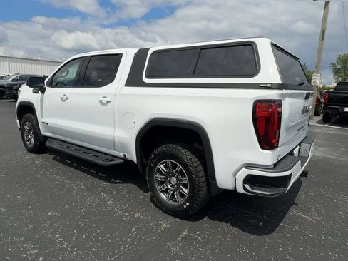 Used 2024 GMC Sierra 1500 AT4 w/ Technology Package AWD/4WD image 6