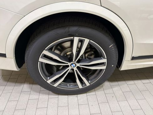 New 2026 BMW X7 xDrive40i w/ M Sport Package image 7