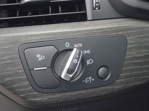 Used 2019 Audi A4 2.0T Premium w/ Convenience Package image 14