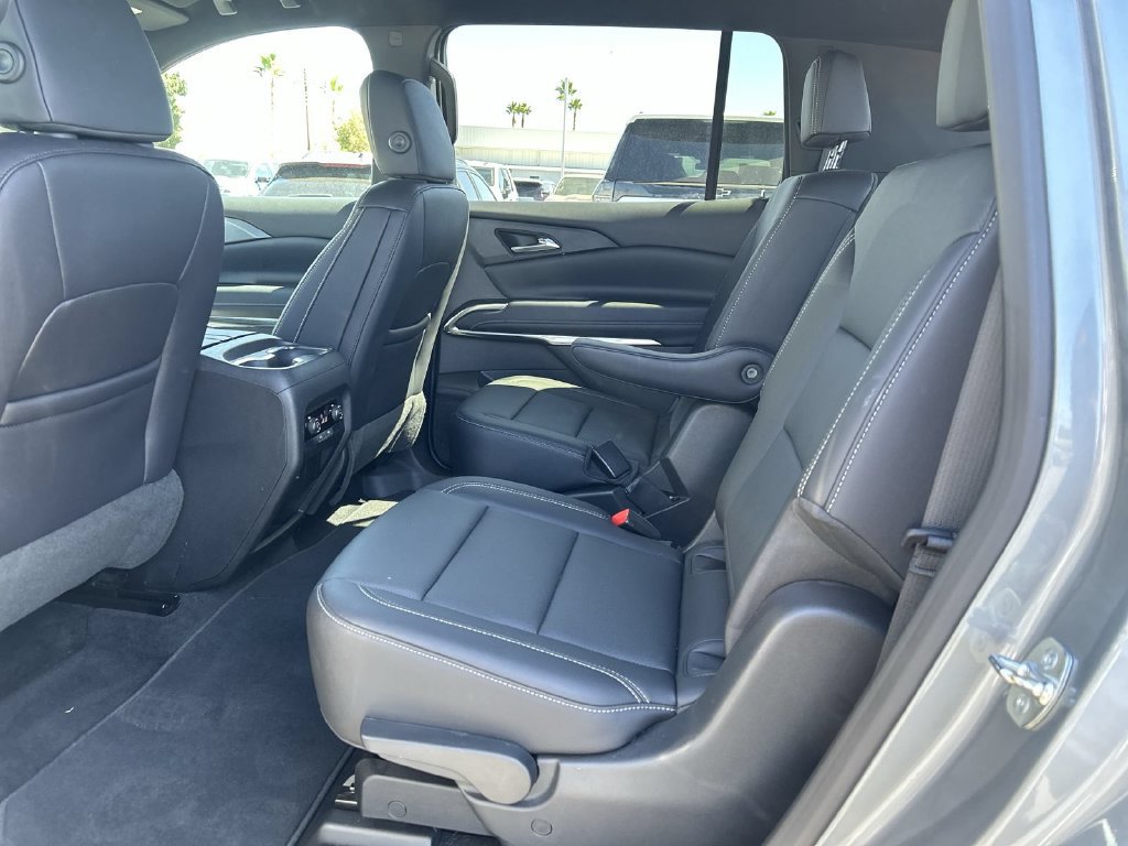 Certified 2026 Chevrolet Traverse LT FWD image 23