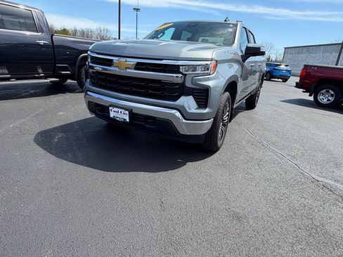 Used 2025 Chevrolet Silverado 1500 LT AWD/4WD image 23