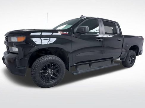 Used 2020 Chevrolet Silverado 1500 Custom Trail Boss w/ Custom Convenience Package AWD/4WD image 18