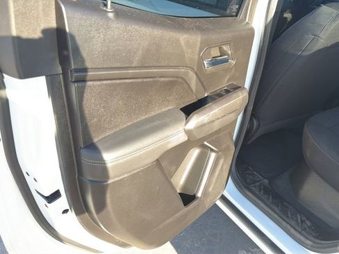 Used 2024 Chevrolet Colorado LT w/ LT Convenience Package image 14