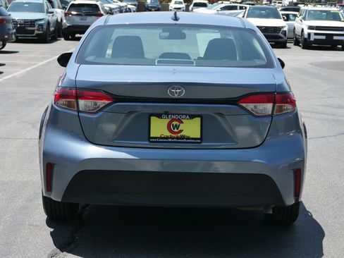 Used 2023 Toyota Corolla LE FWD image 5