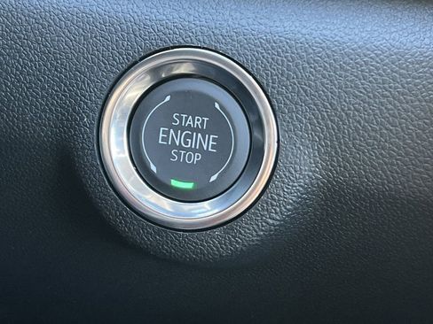 New 2026 GMC Terrain Denali w/ LPO, Black Badging Package image 8