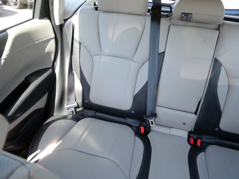 Used 2024 Subaru Forester Limited AWD/4WD image 12