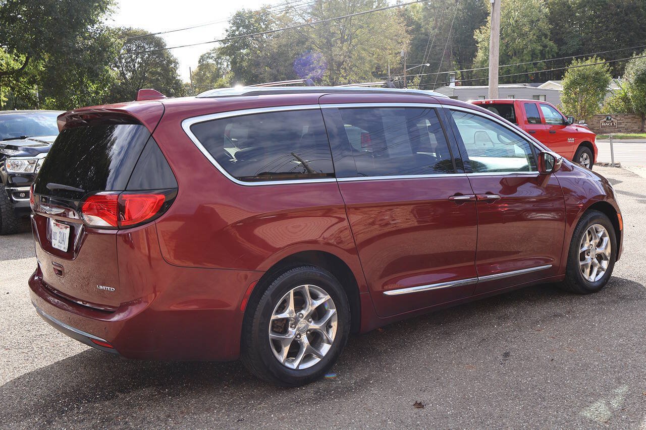 Used 2018 Chrysler Pacifica Limited FWD image 7