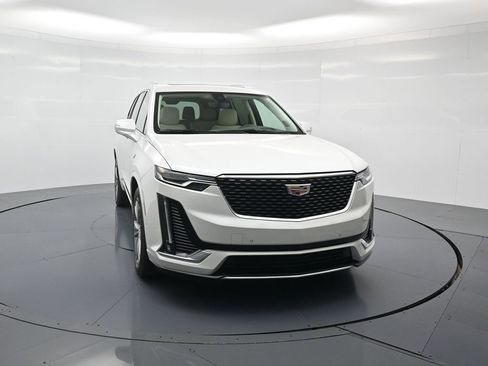 Used 2023 Cadillac XT6 Premium Luxury w/ Technology Package image 33