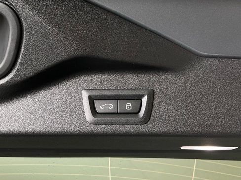 New 2026 BMW X5 xDrive40i w/ M Sport Package image 31