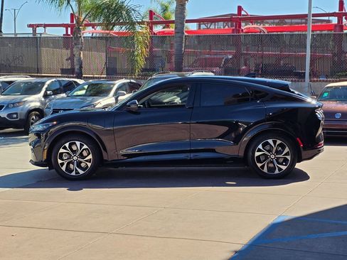 Used 2021 Ford Mustang Mach-E Premium image 11