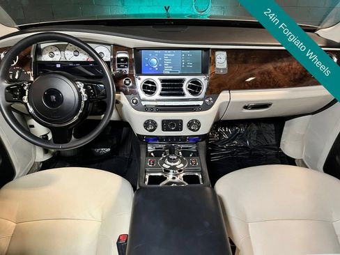 Used 2013 Rolls-Royce Ghost RWD image 2